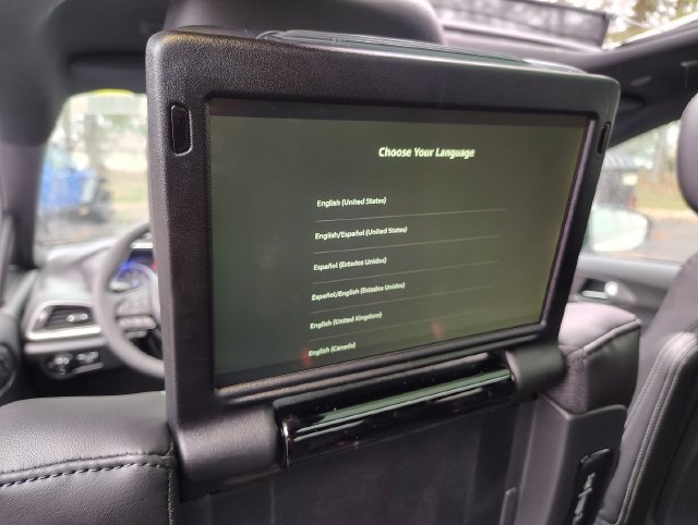 New 2026 Chrysler Pacifica Select AWD/4WD image 32