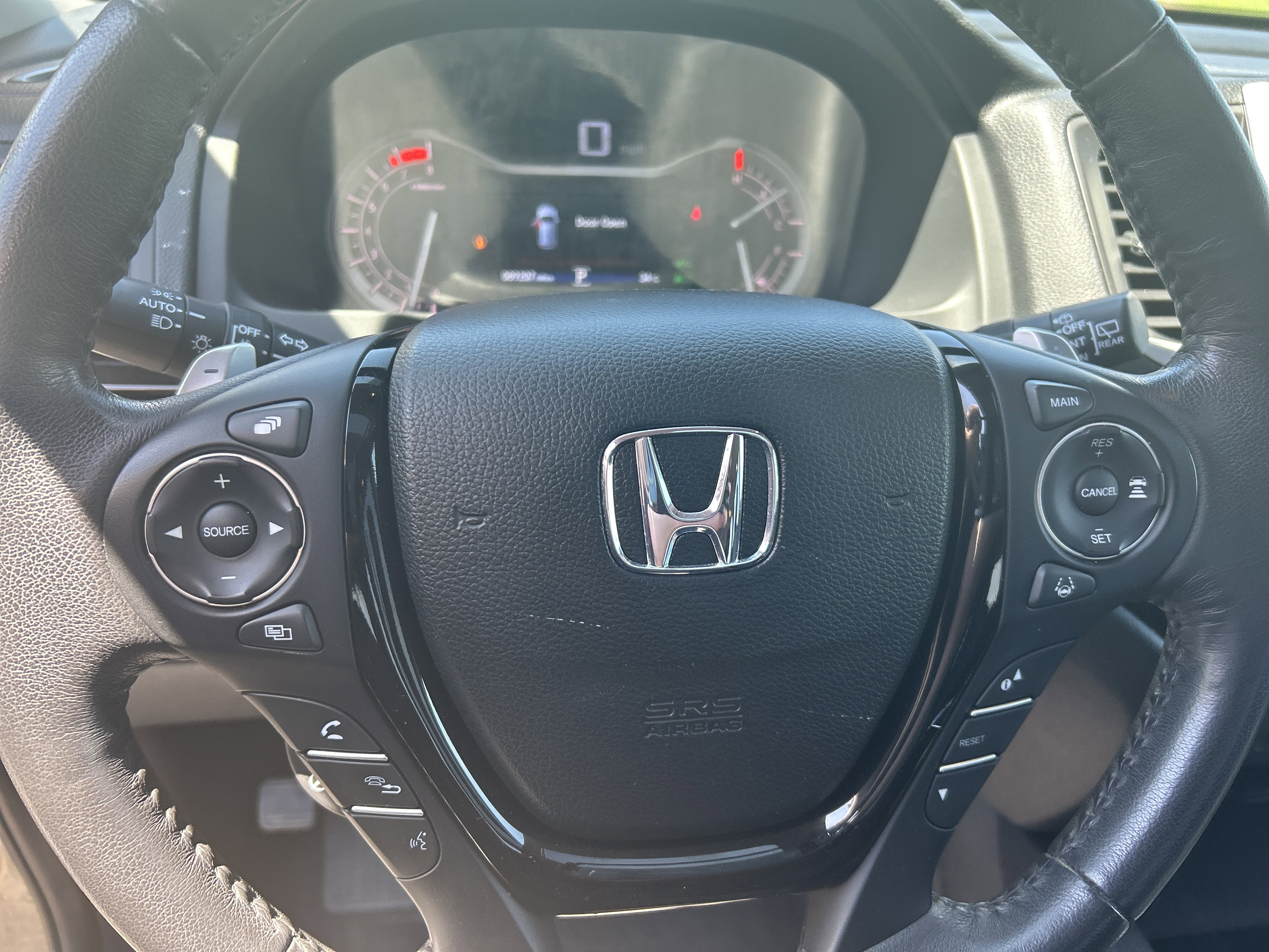 Used 2017 Honda Pilot Touring image 19