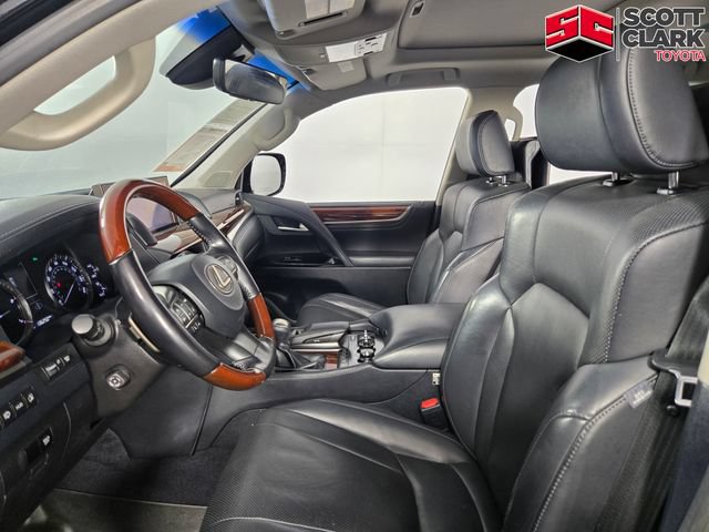 Used 2016 Lexus LX 570 4WD w/ Luxury Package image 14