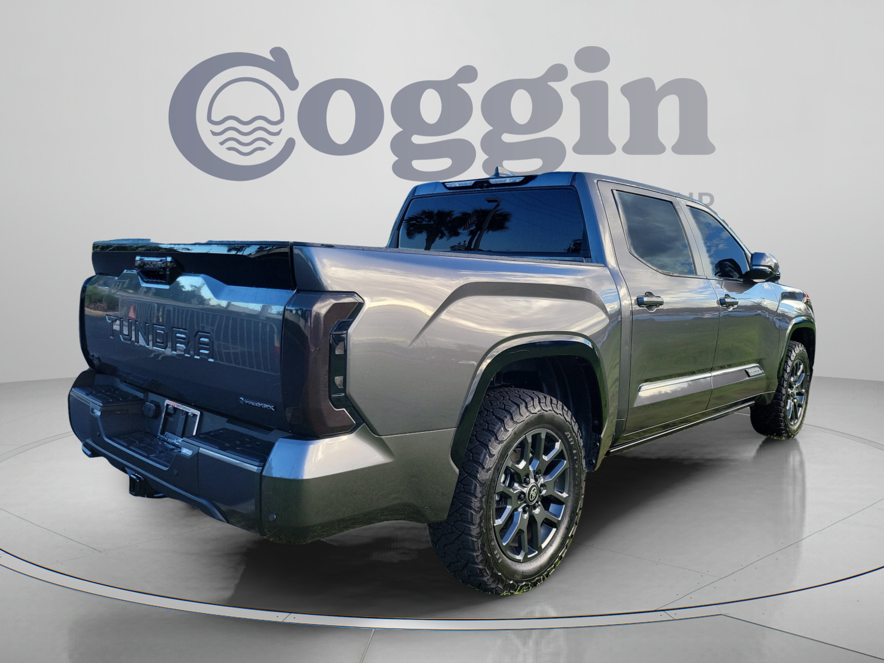 Used 2025 Toyota Tundra Platinum AWD/4WD image 6