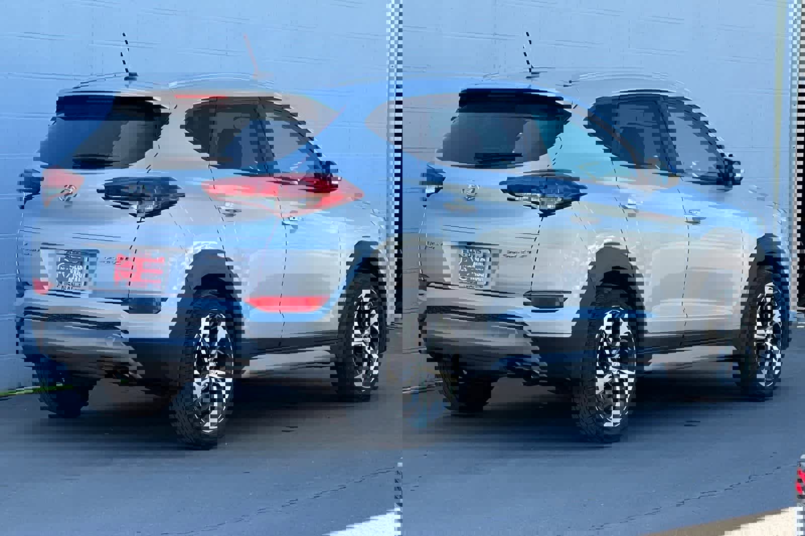 Used 2017 Hyundai Tucson Sport image 3