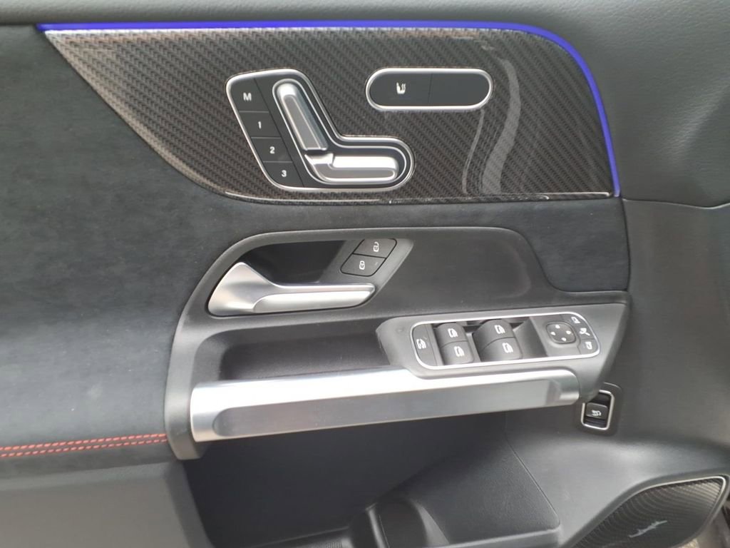 New 2026 Mercedes-Benz GLB 35 AMG 4MATIC image 12