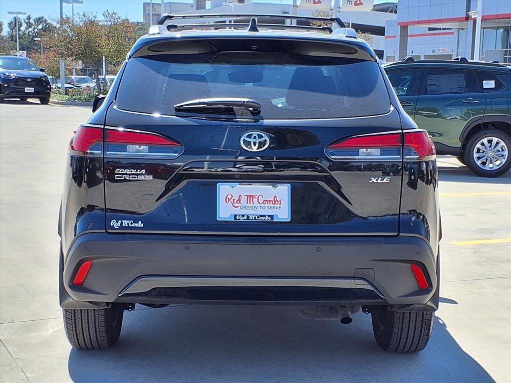 Certified 2025 Toyota Corolla Cross XLE image 6