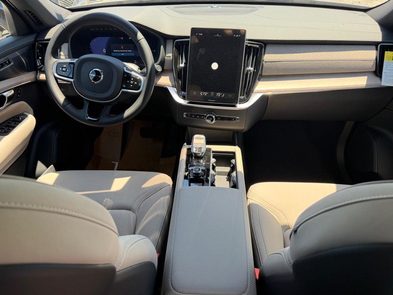 New 2026 Volvo XC90 T8 Plus w/ Protection Package AWD/4WD image 5