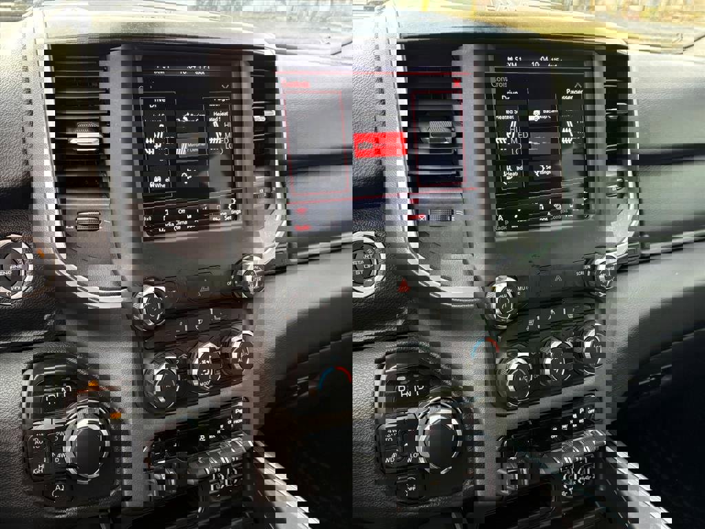 Used 2021 RAM 1500 Big Horn image 9