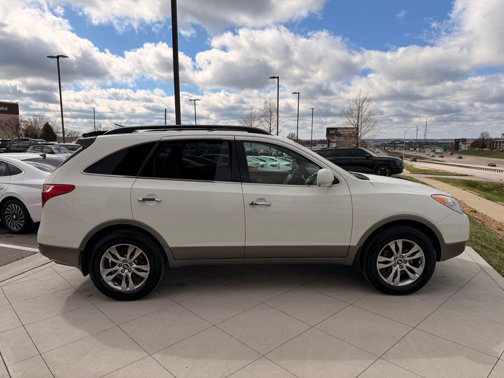 Used 2012 Hyundai Veracruz Limited w/ Entertainment Pkg image 6