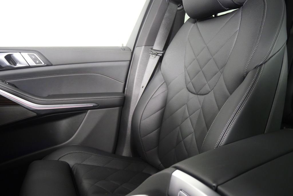 Certified 2025 BMW X5 xDrive40i w/ Premium Package image 29