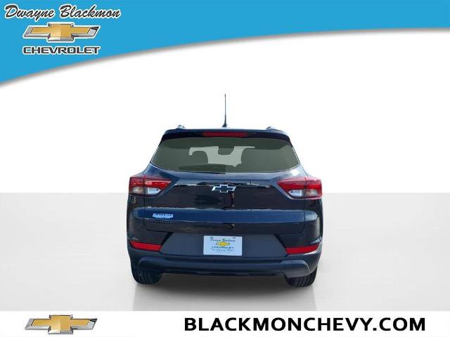 New 2026 Chevrolet TrailBlazer LT w/ Midnight Edition FWD image 4