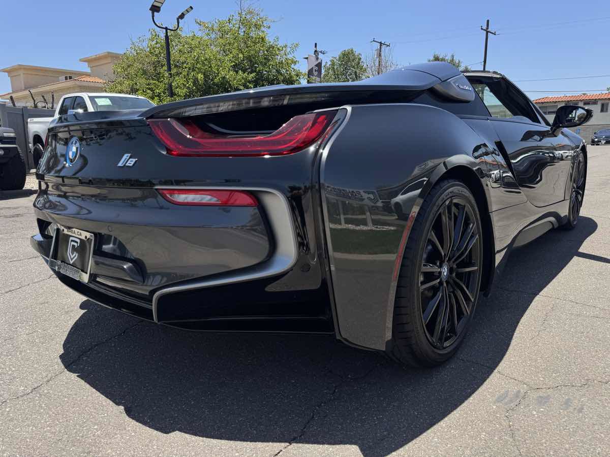 Used 2019 BMW i8 Roadster AWD/4WD image 9