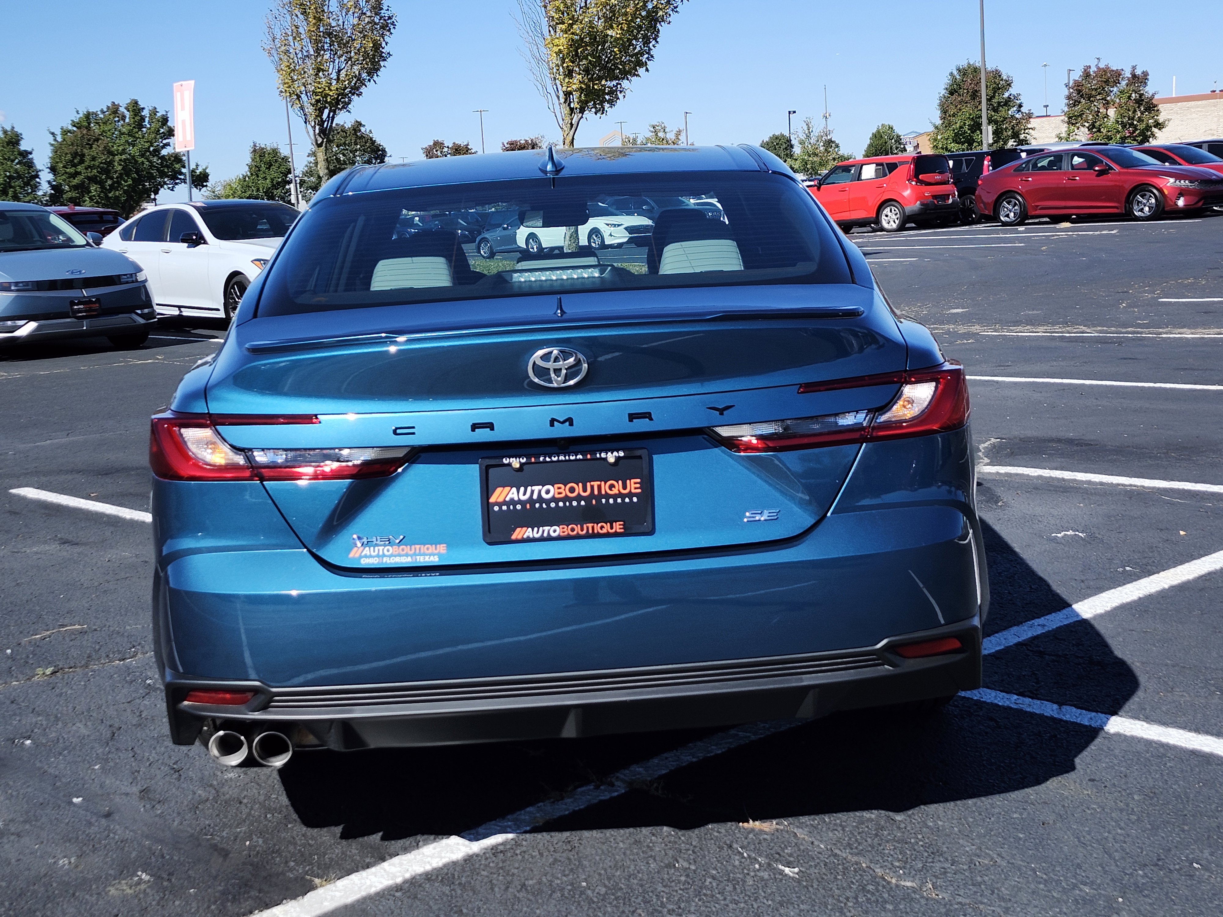 Used 2025 Toyota Camry LE image 9