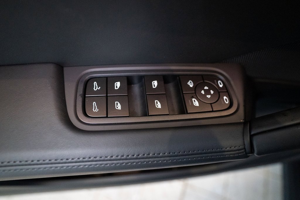 New 2026 Porsche Cayenne S image 18