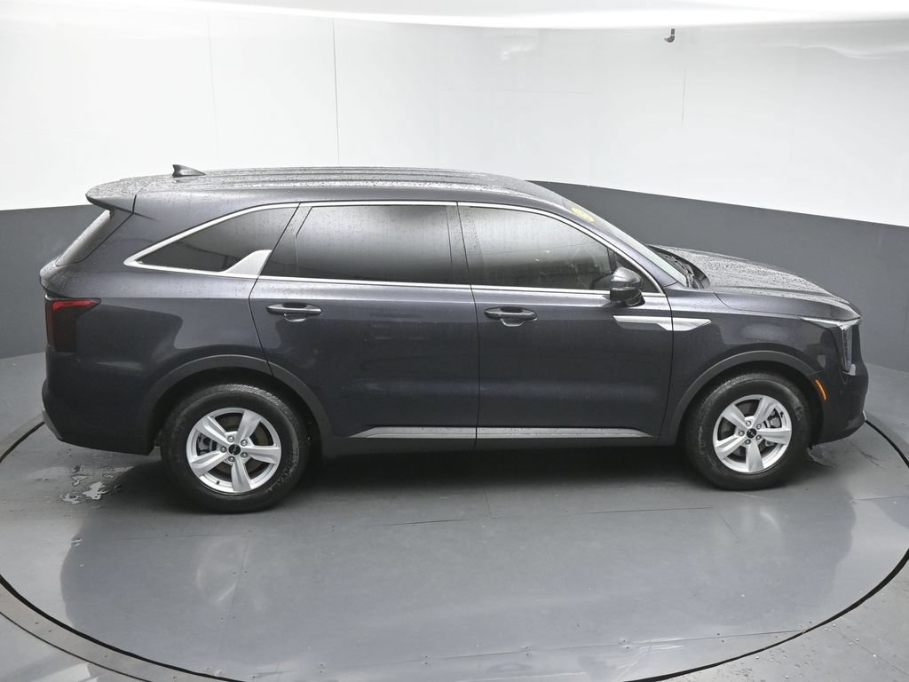 Used 2026 Kia Sorento LX FWD image 48