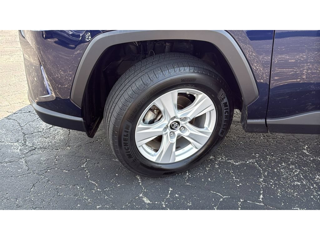 Used 2019 Toyota RAV4 XLE w/ Convenience Package AWD/4WD image 12