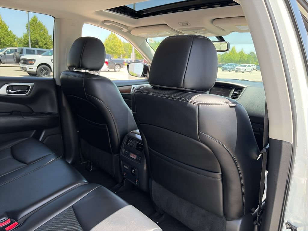 Used 2017 Nissan Pathfinder Platinum w/ Cargo Package AWD/4WD image 34