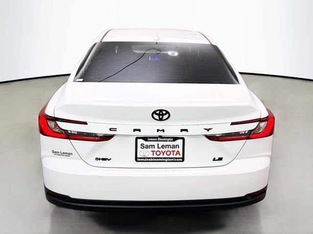 Used 2025 Toyota Camry LE image 6