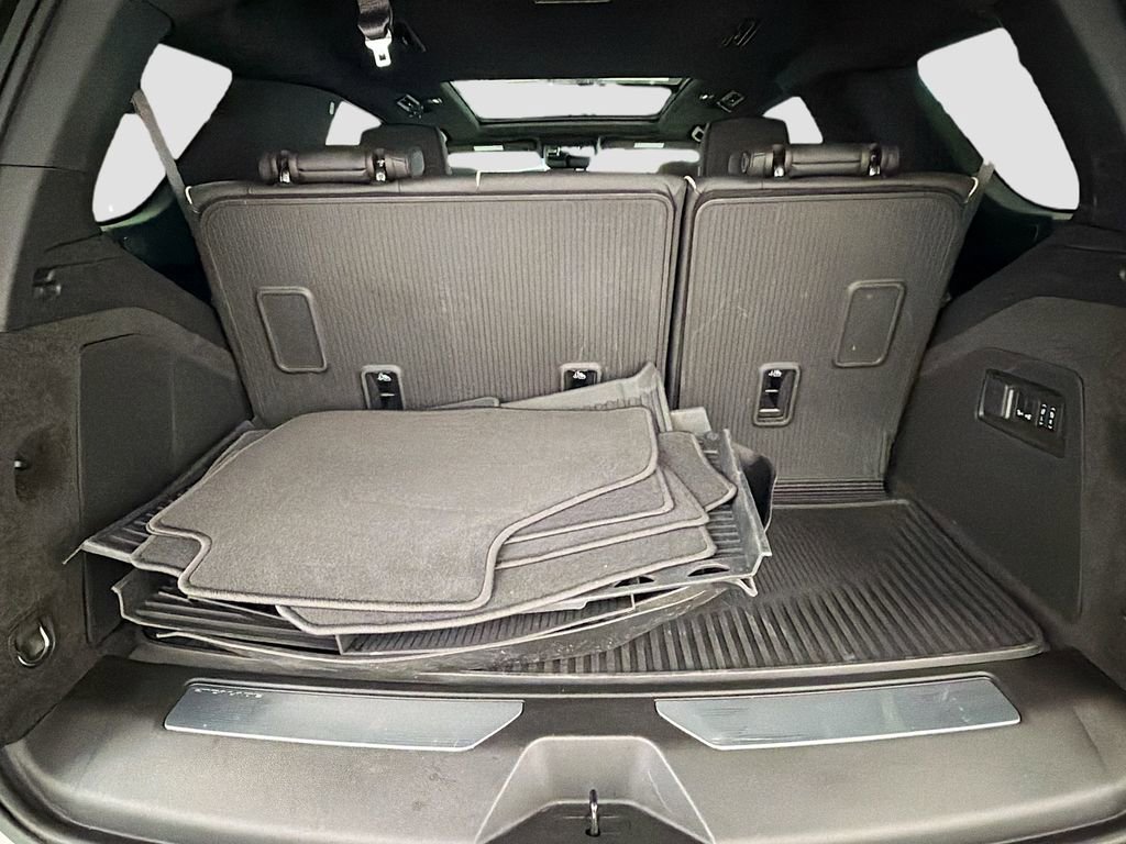 Used 2025 Cadillac Escalade Sport w/ LPO, ONYX Package image 27