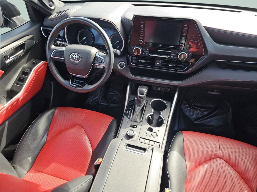 Used 2021 Toyota Highlander XSE AWD/4WD image 30