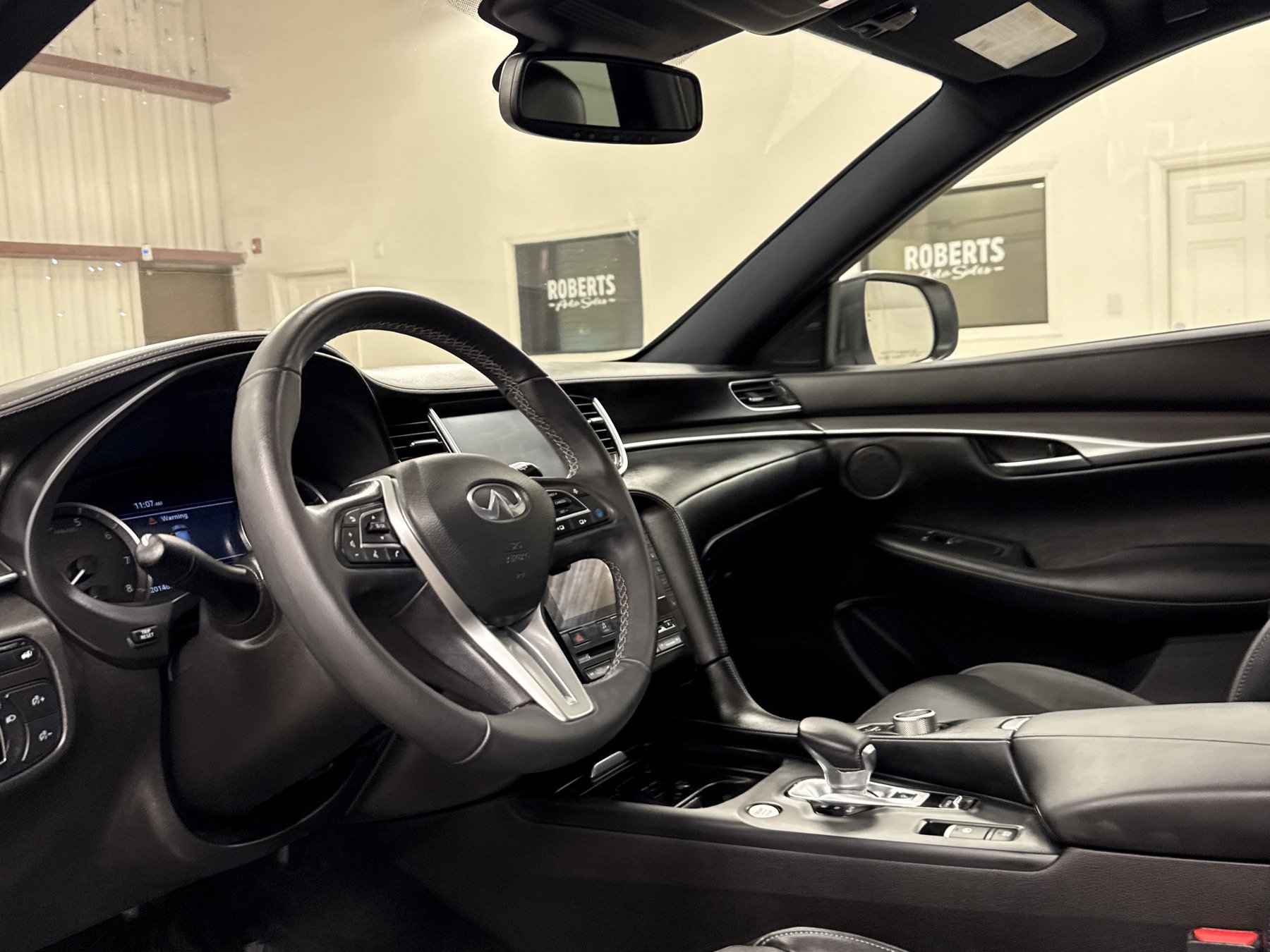 Used 2022 INFINITI QX50 Luxe w/ Appearance Package image 6