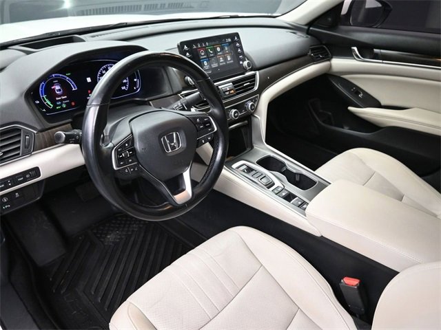 Used 2019 Honda Accord Touring image 18