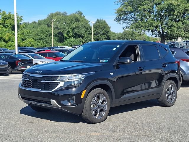 Used 2025 Kia Seltos LX