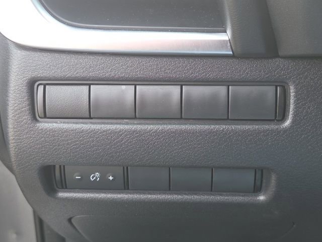 Used 2021 Nissan Rogue S image 24