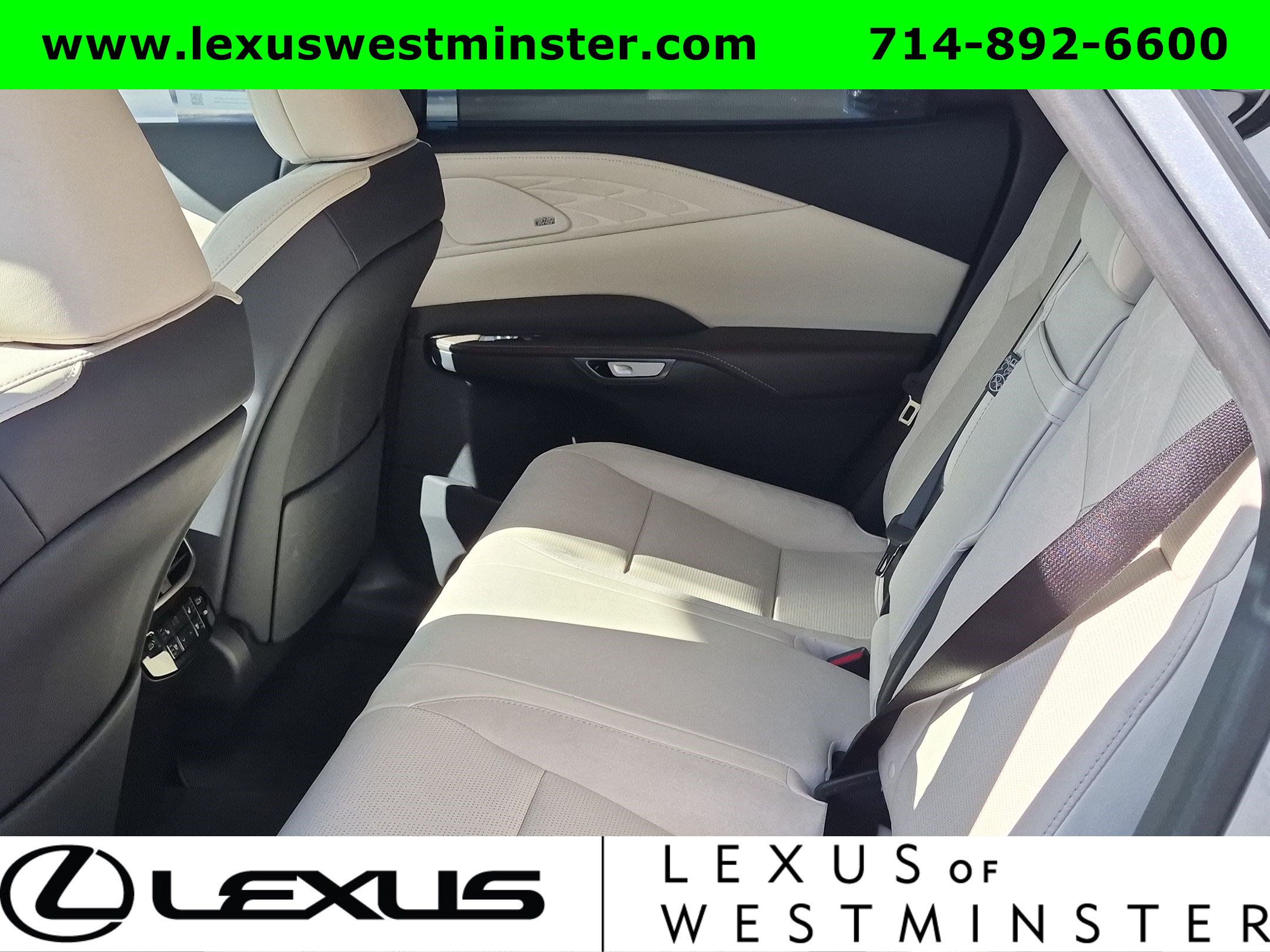 Used 2025 Lexus RX 450h AWD w/ Convenience Package image 14