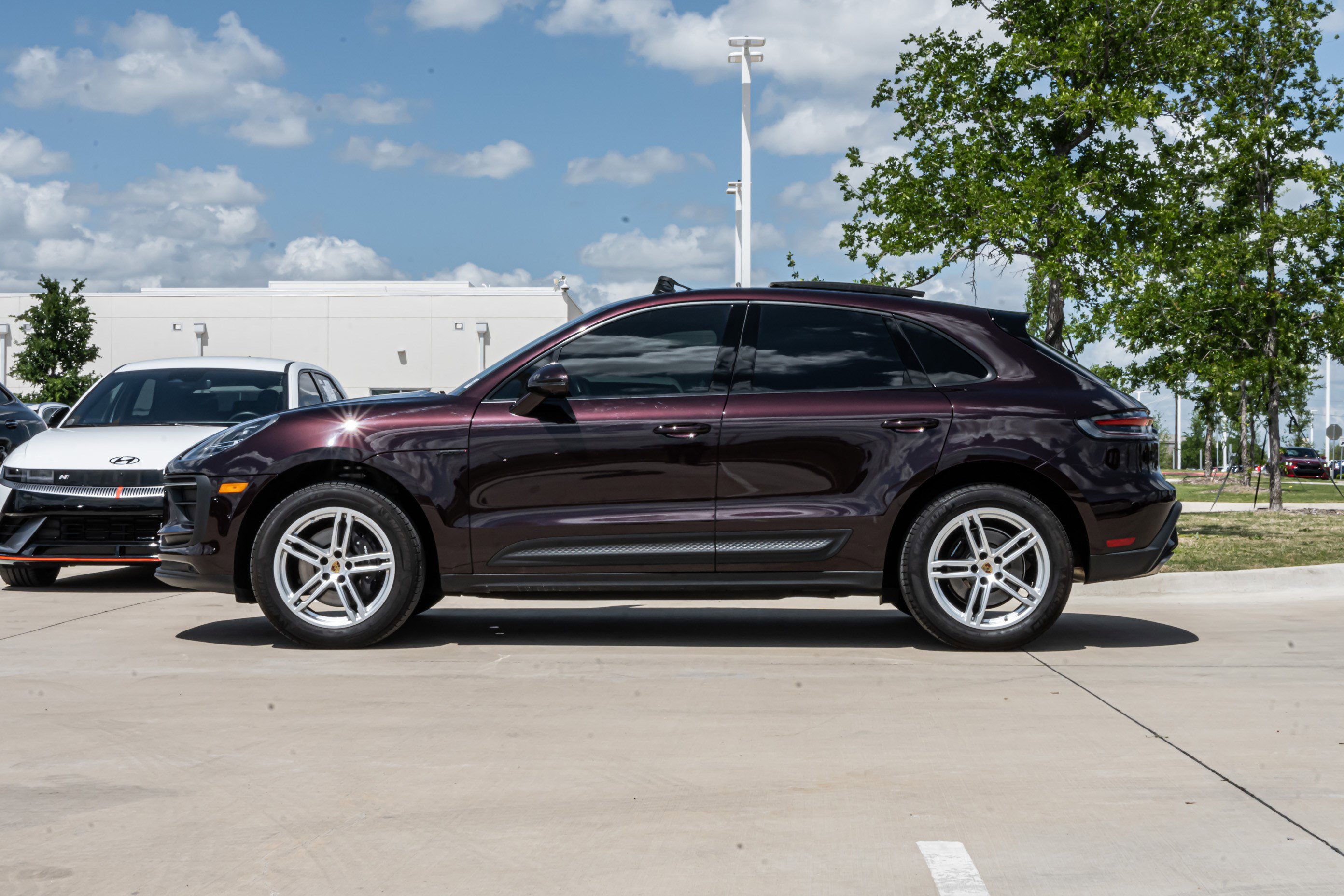 Used 2024 Porsche Macan image 6