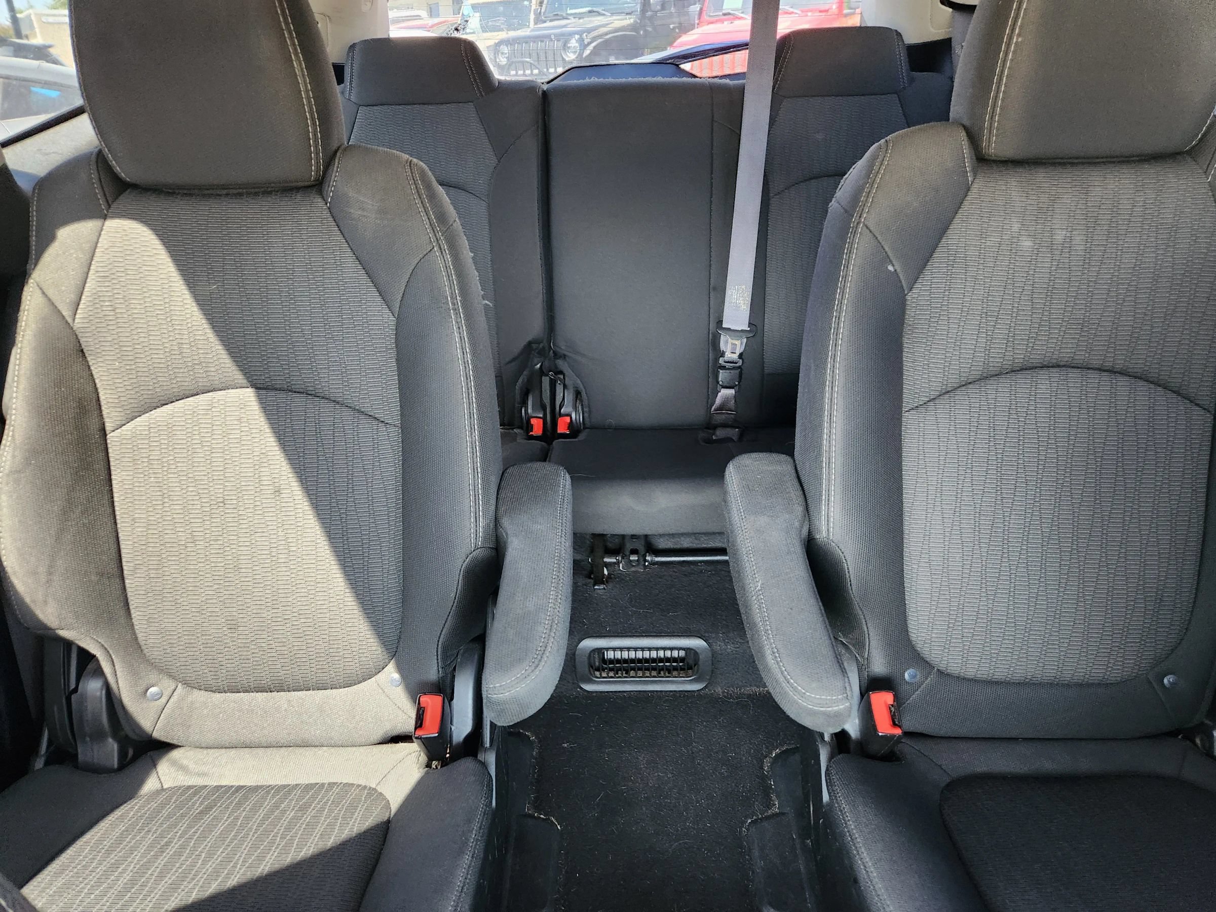 Used 2015 Chevrolet Traverse LT w/ Traveler's Package FWD image 19