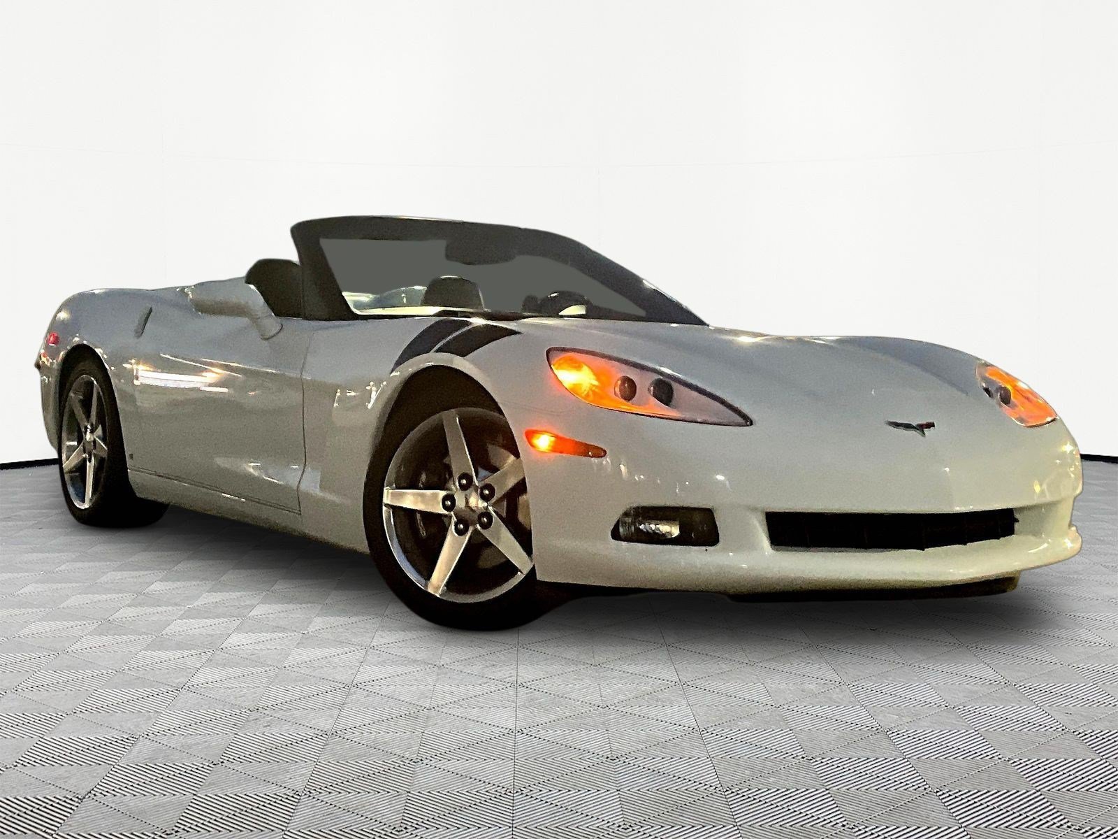 Used 2006 Chevrolet Corvette Convertible w/ Preferred Equipment Group RWD image 3