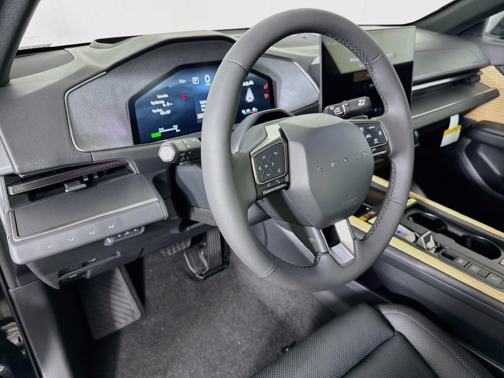 New 2026 Lexus ES 350e w/ Accessory Package (Z2) FWD image 9
