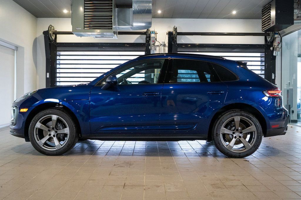 New 2026 Porsche Macan image 2
