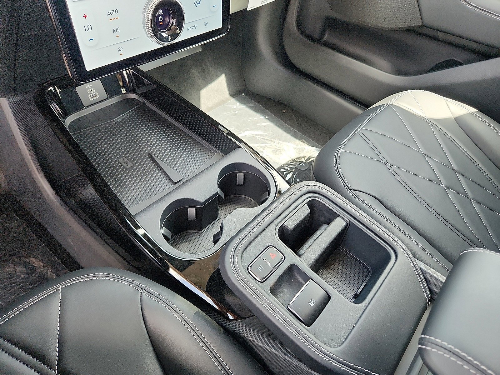 New 2025 Ford Mustang Mach-E Select w/ Interior Protection Package image 18