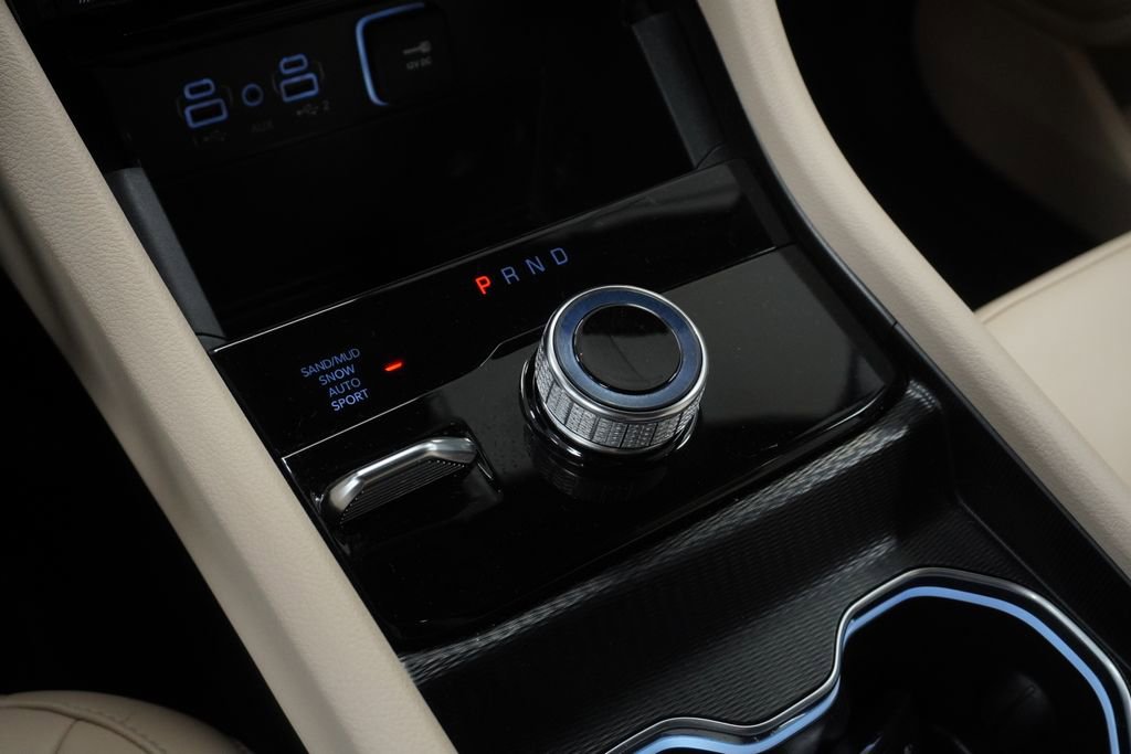 Certified 2024 Jeep Grand Cherokee Limited w/ Black Appearance Package image 37