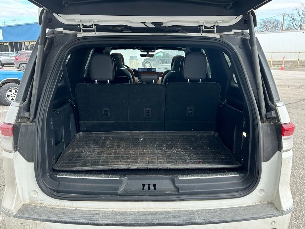 Used 2023 Lincoln Navigator L Reserve image 17