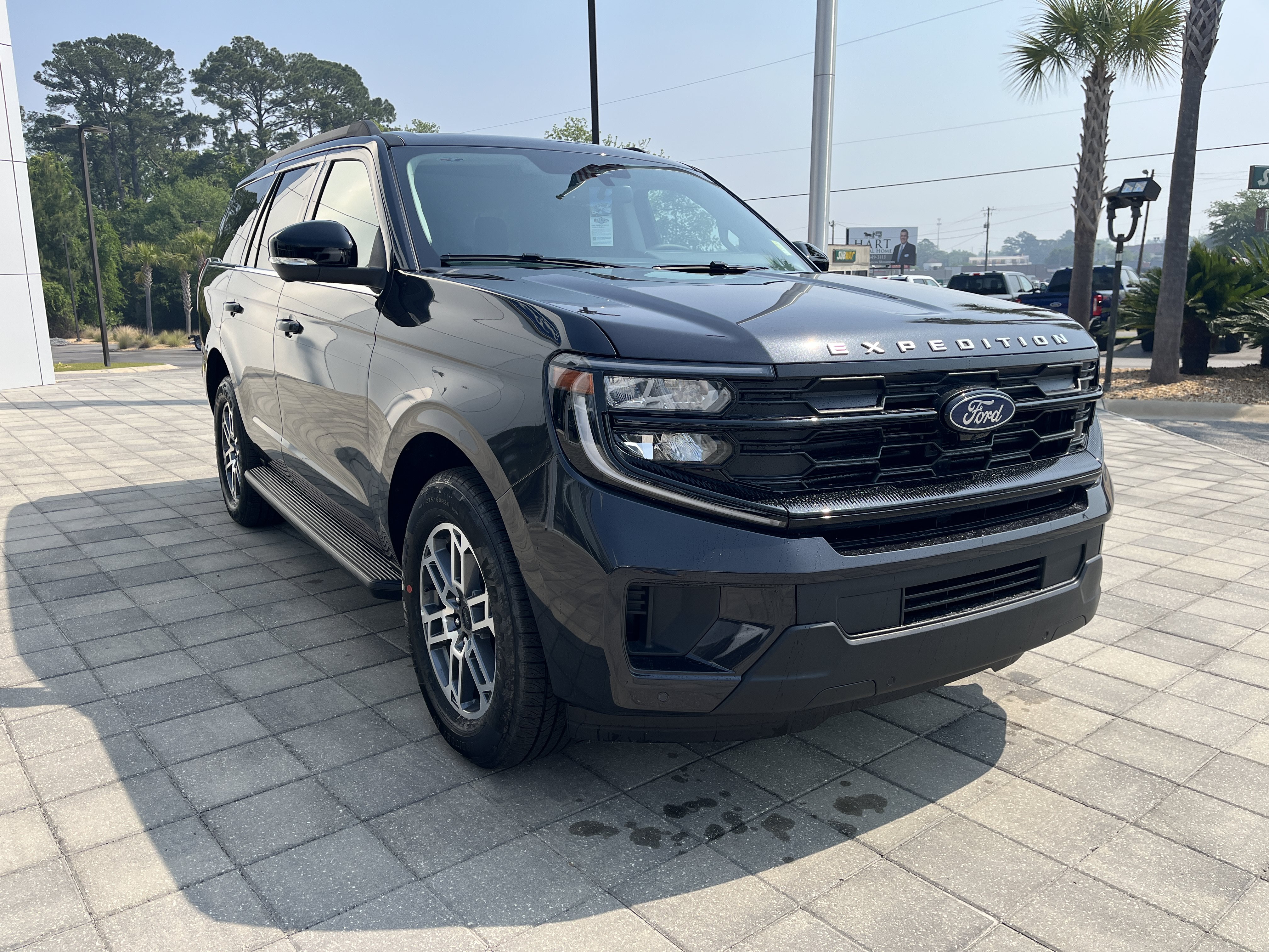 New 2026 Ford Expedition Active RWD image 8