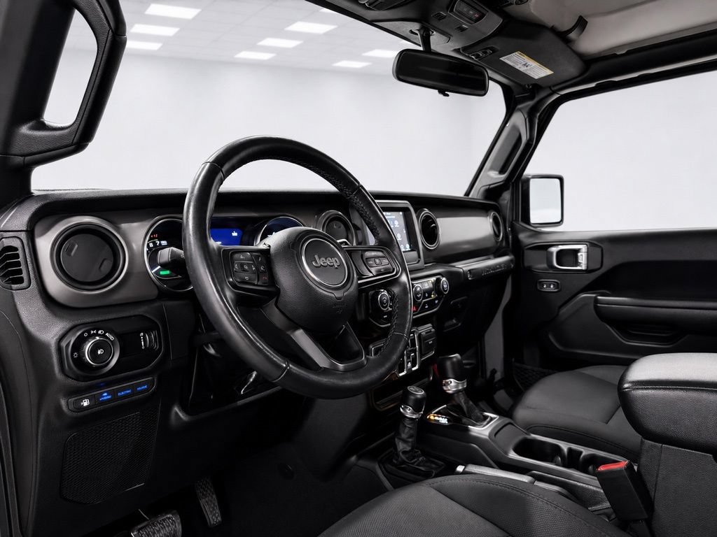 Used 2023 Jeep Wrangler Unlimited w/ Cold Weather Group AWD/4WD image 17