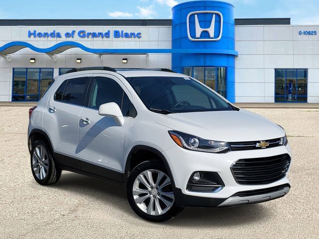Used 2017 Chevrolet Trax Premier w/ Driver Confidence II Package AWD/4WD image 1