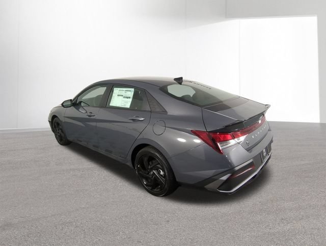 New 2026 Hyundai Elantra Sport FWD image 32