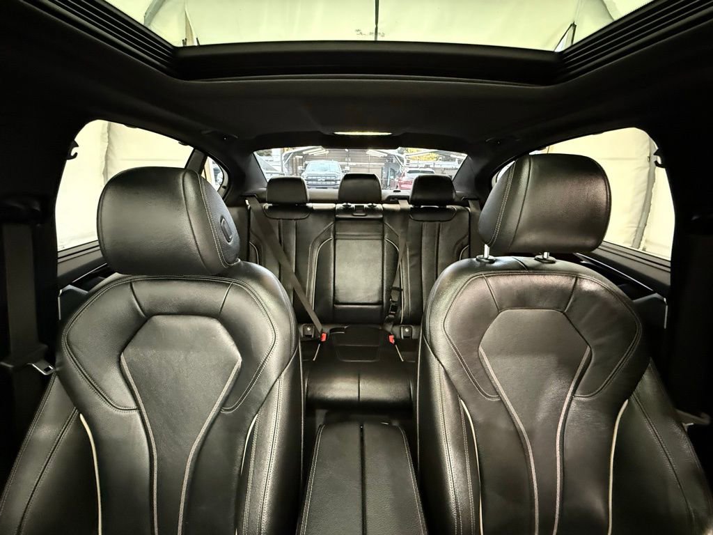 Used 2017 BMW 540i xDrive image 33