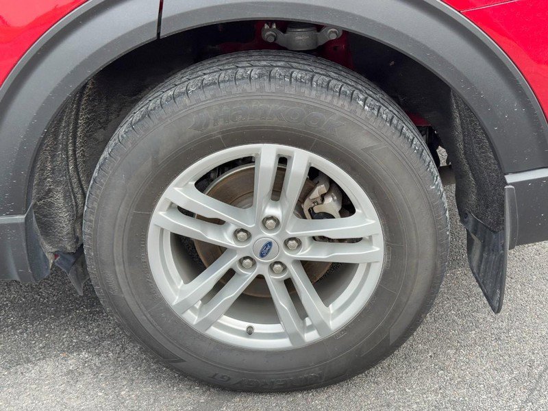 Used 2023 Ford Explorer XLT w/ Equipment Group 202A image 8