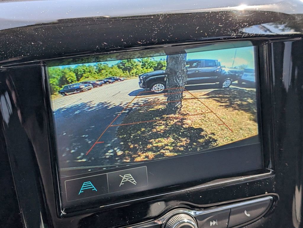 Used 2019 Chevrolet Traverse LT image 22