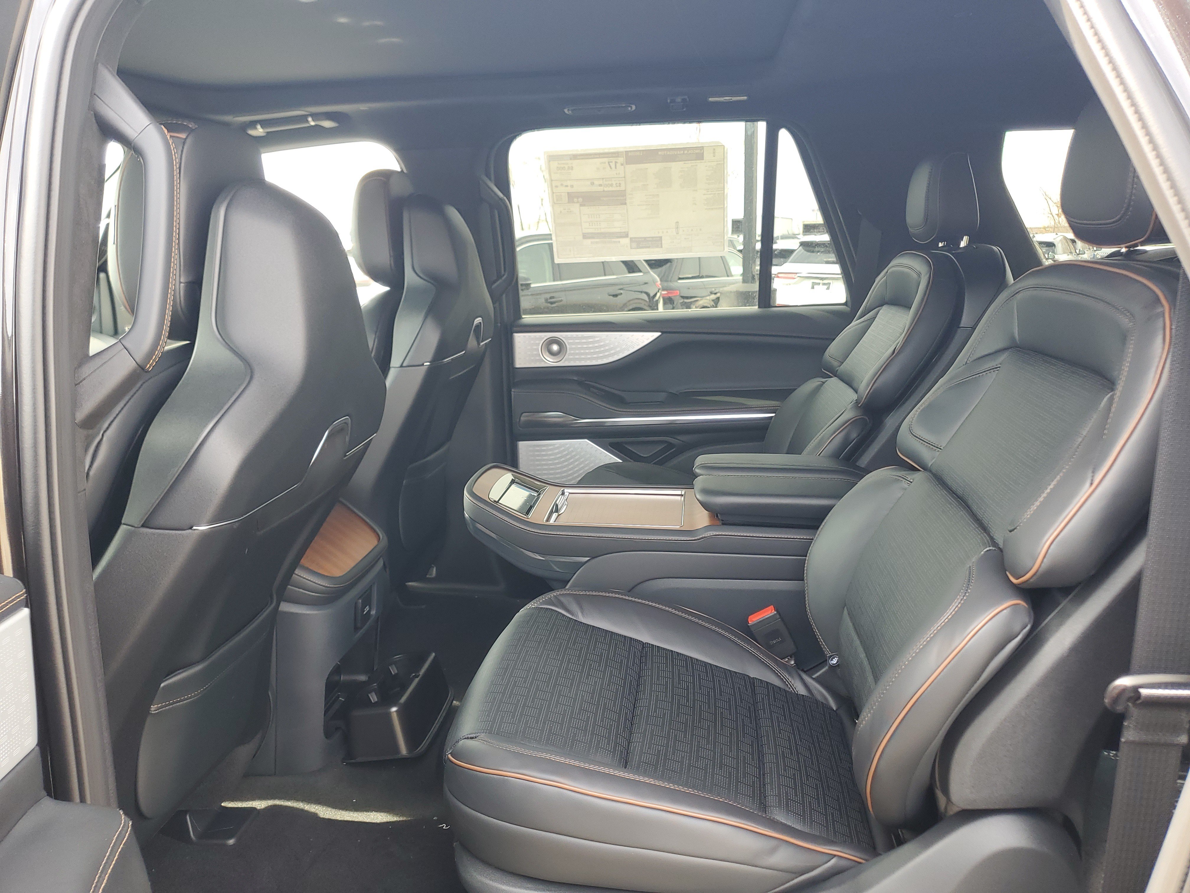 New 2026 Lincoln Navigator L Black Label AWD/4WD image 27