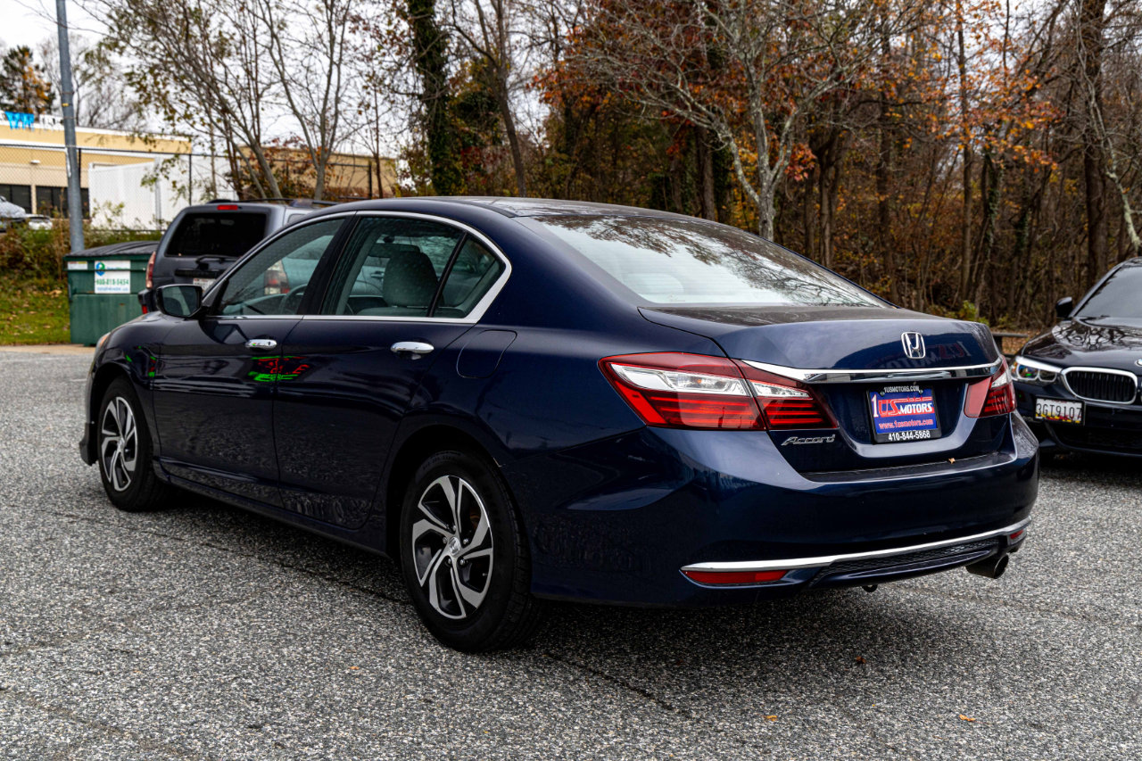 Used 2017 Honda Accord LX image 4