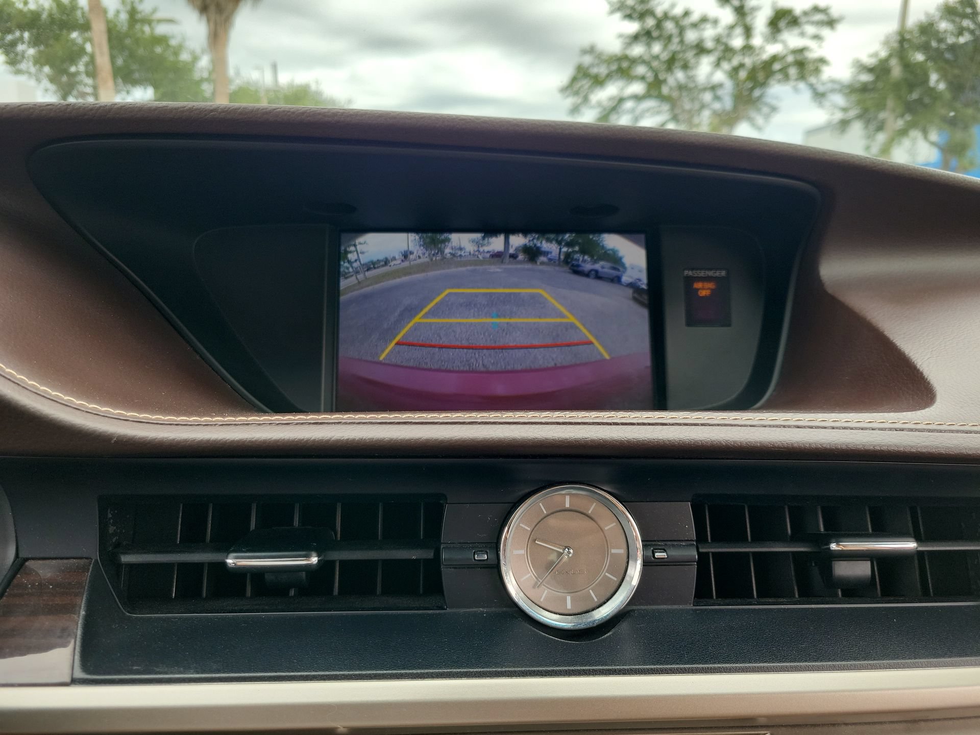Used 2016 Lexus ES 350 w/ Luxury Package w/Wood Trim FWD image 23
