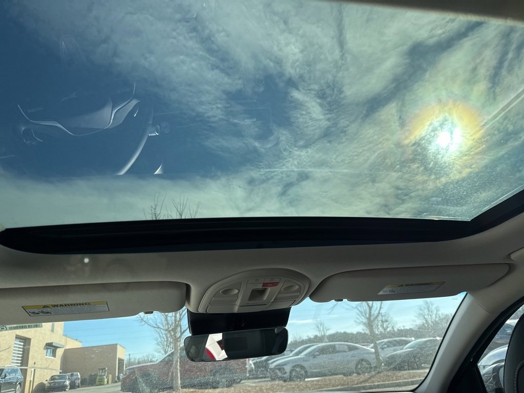 Used 2026 Genesis G70 2.5T Prestige image 9