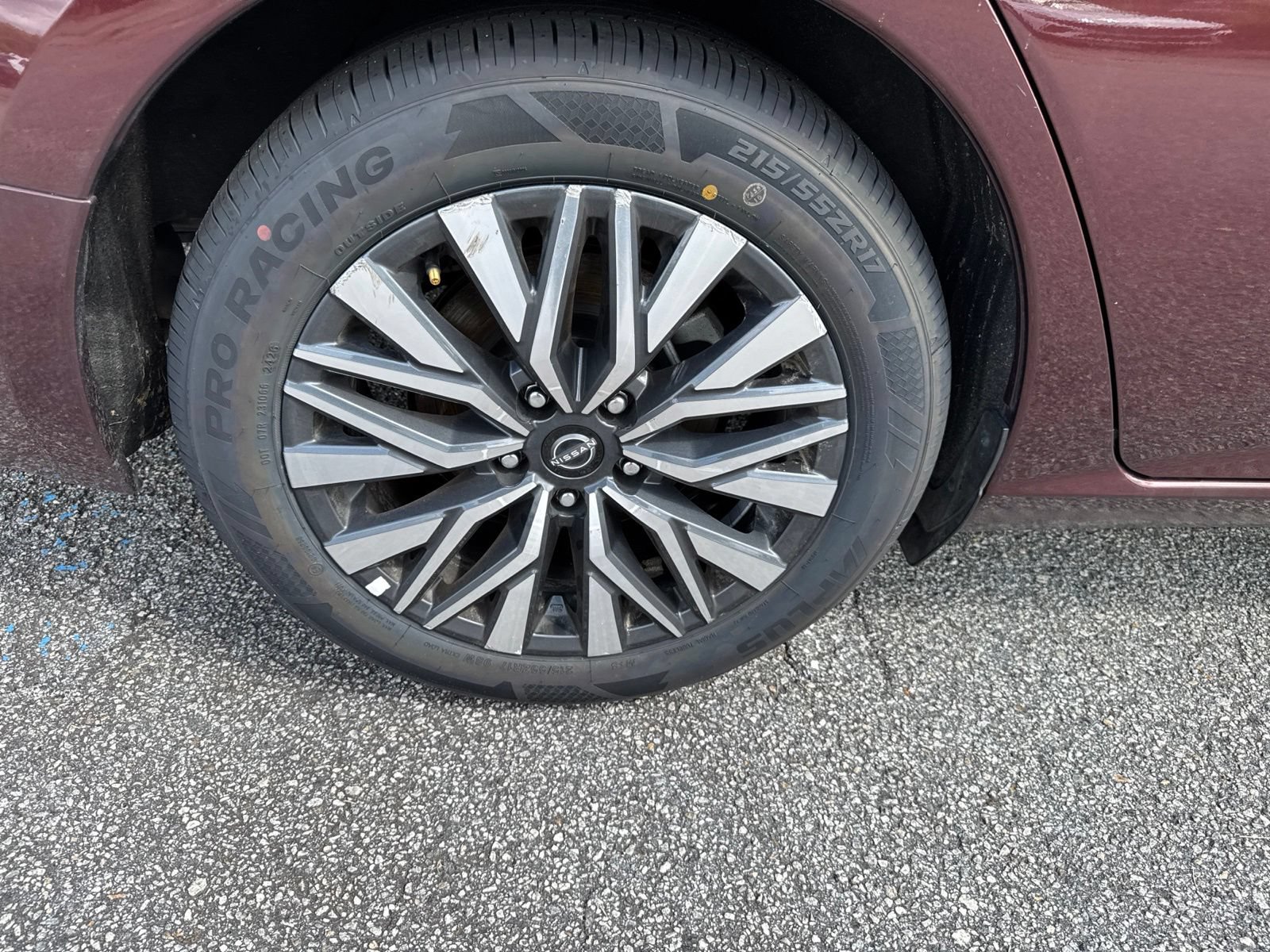 Used 2024 Nissan Altima 2.5 SV FWD image 11