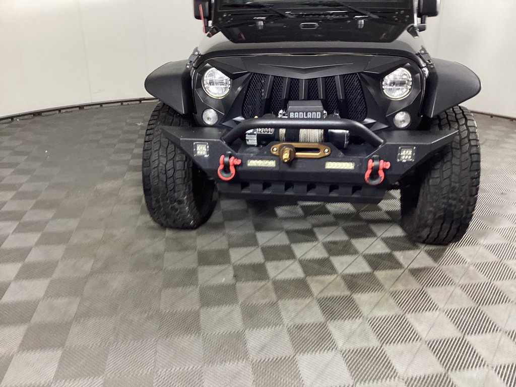 Used 2015 Jeep Wrangler Unlimited Rubicon w/ Dual Top Group AWD/4WD image 6