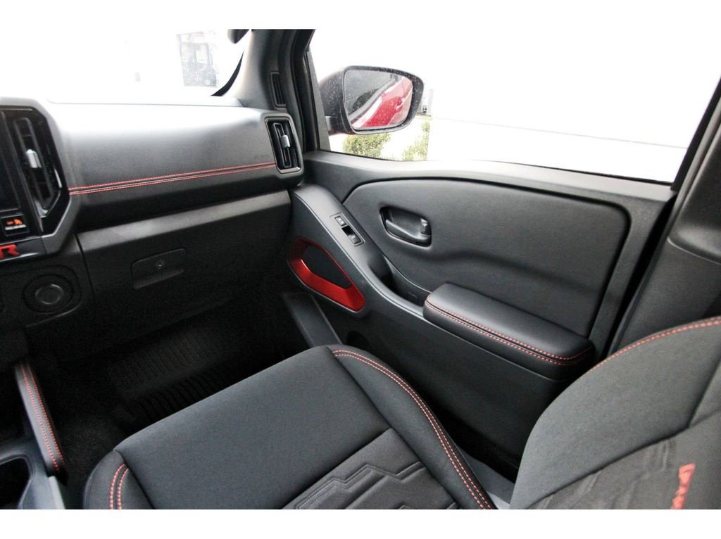 New 2026 Nissan Frontier PRO-4X w/ Pro-4x Convenience Package image 8