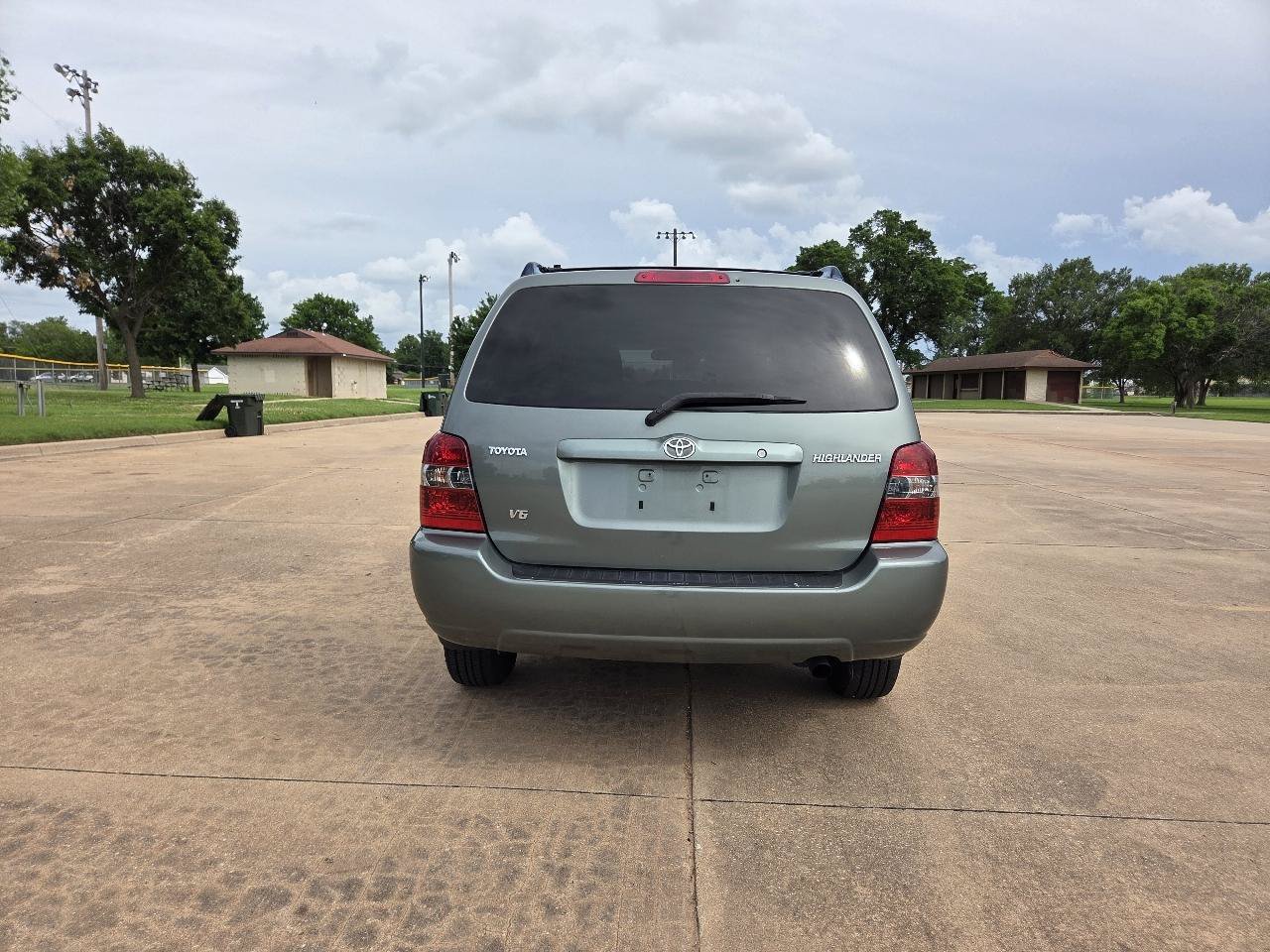 Used 2005 Toyota Highlander 2WD V6 image 12