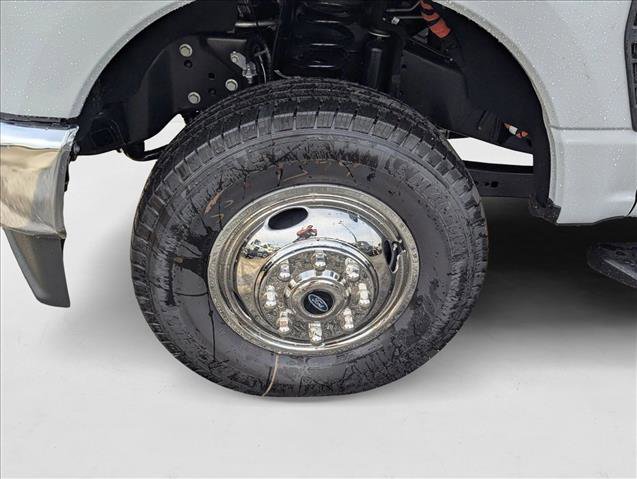 New 2026 Ford F350 XLT image 8
